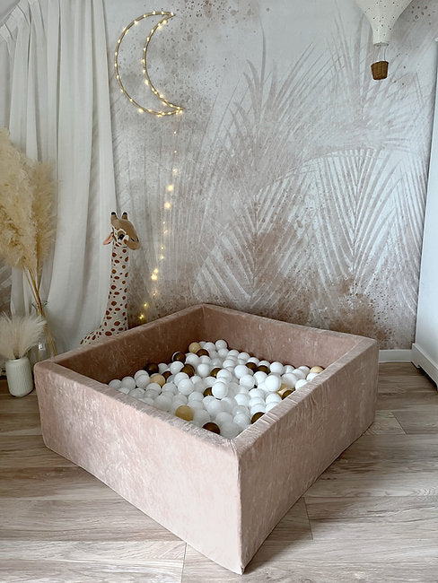 Moje. Moje. Vierkant Ballenbad - 106x106x40 cm - Soft Velvet - Dark Beige - Decomusy