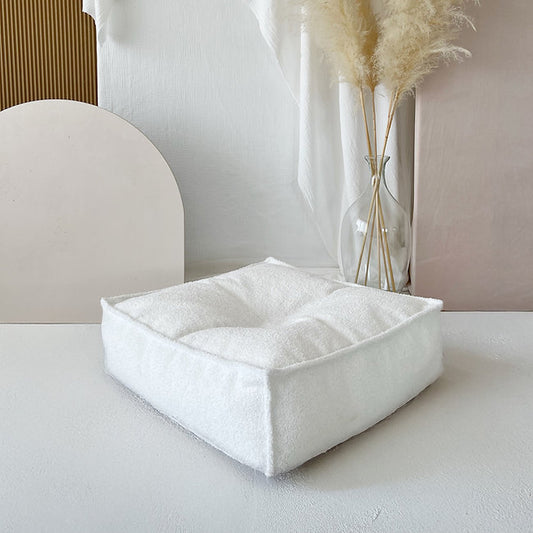 Moje. Moje. Bouclé Vierkante Kinderpoef Ottoman - White - Decomusy