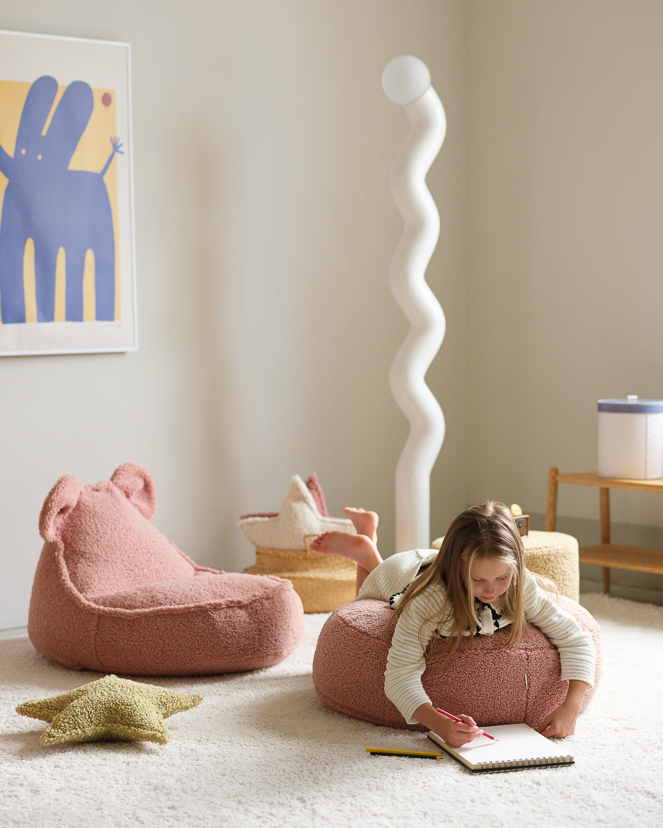 Wigiwama Wigiwama Bear Beanbag Chair Poef - Guava Pink - Decomusy