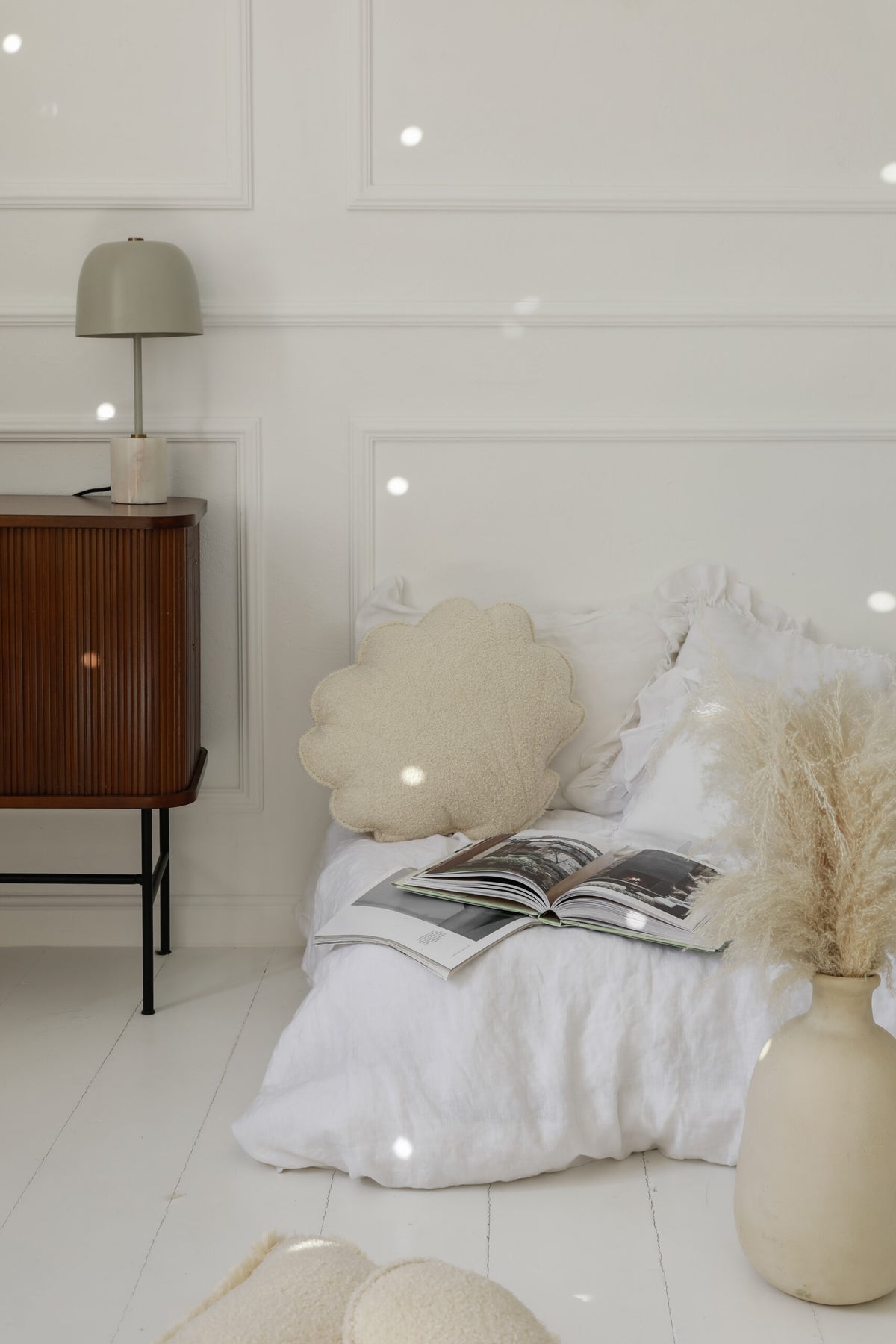 Moi Mili Boucle Schelp Kussen “White Teddy”