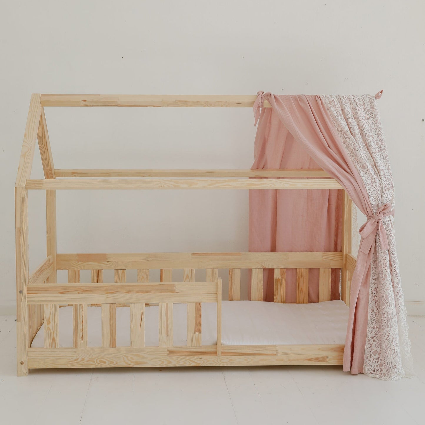 Moi Mili Moi Mili Mousseline Boho Bedhemel met kant voor Bedhuisje - Pink - Decomusy
