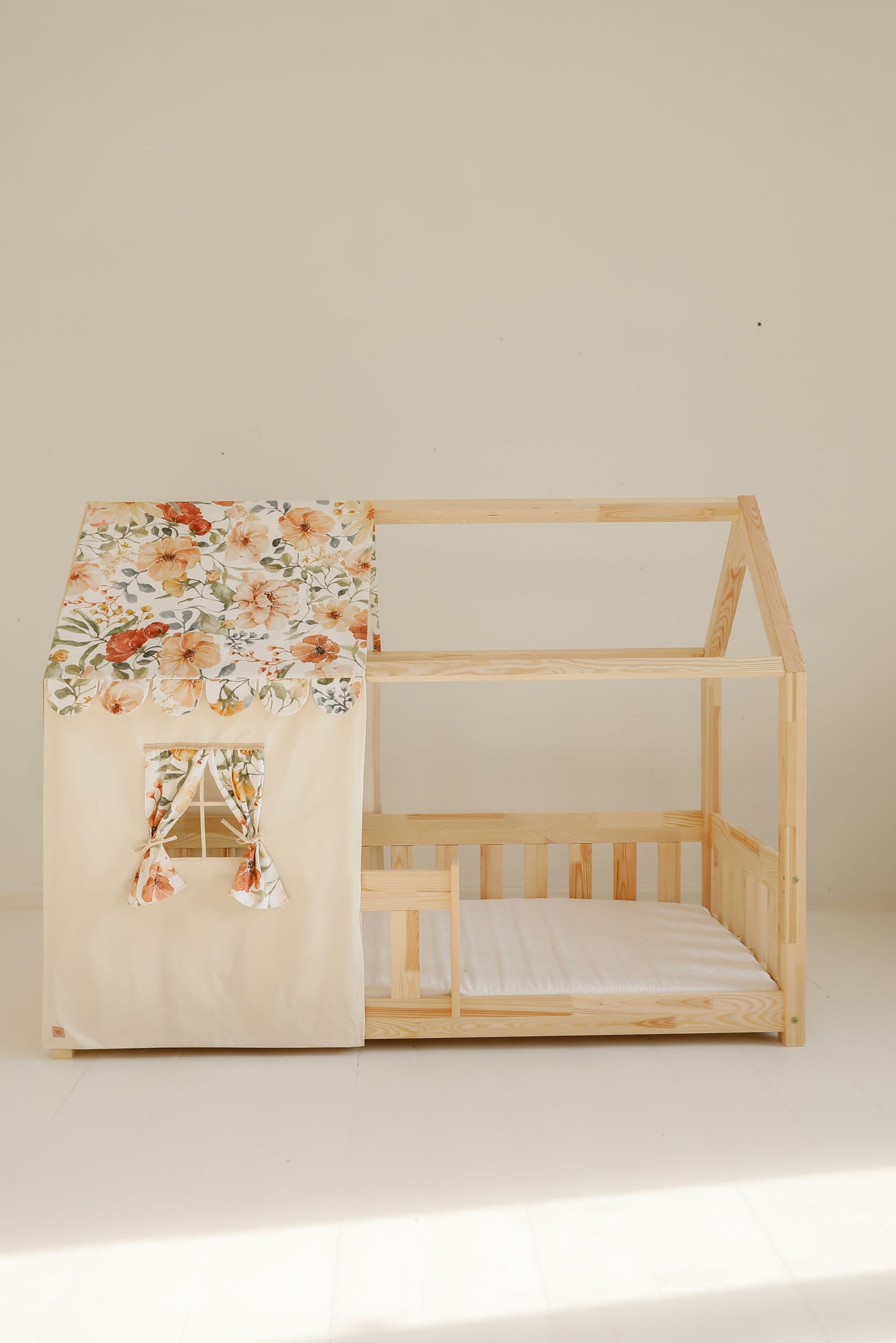 Moi Mili Moi Mili Hemelbed in de vorm van een huis - Flower Power - Decomusy