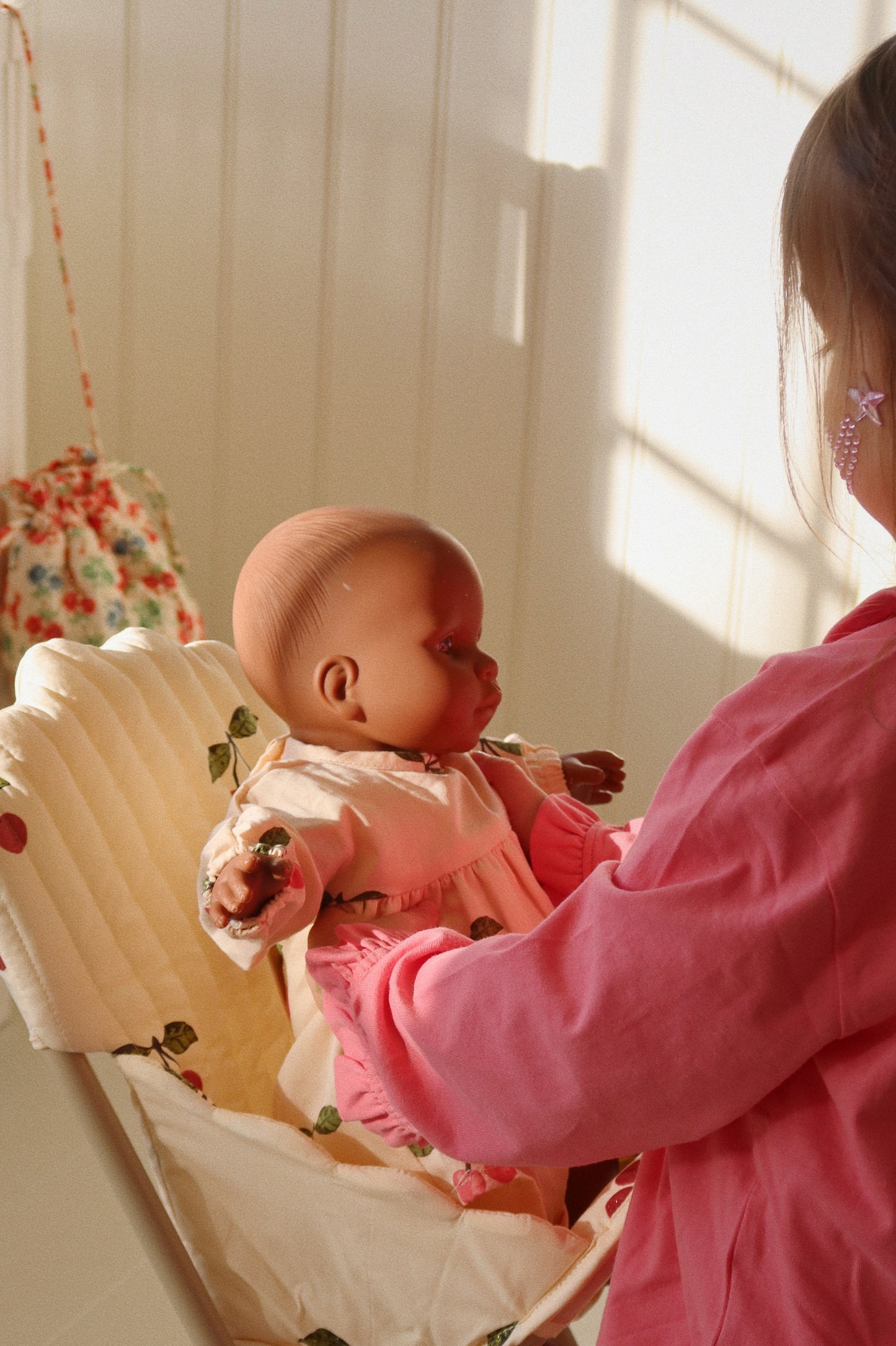 Konges Slojd Konges Sløjd Doll High Chair Poppen eetstoel - Ma Grande Cerise Pink Glitter - Decomusy