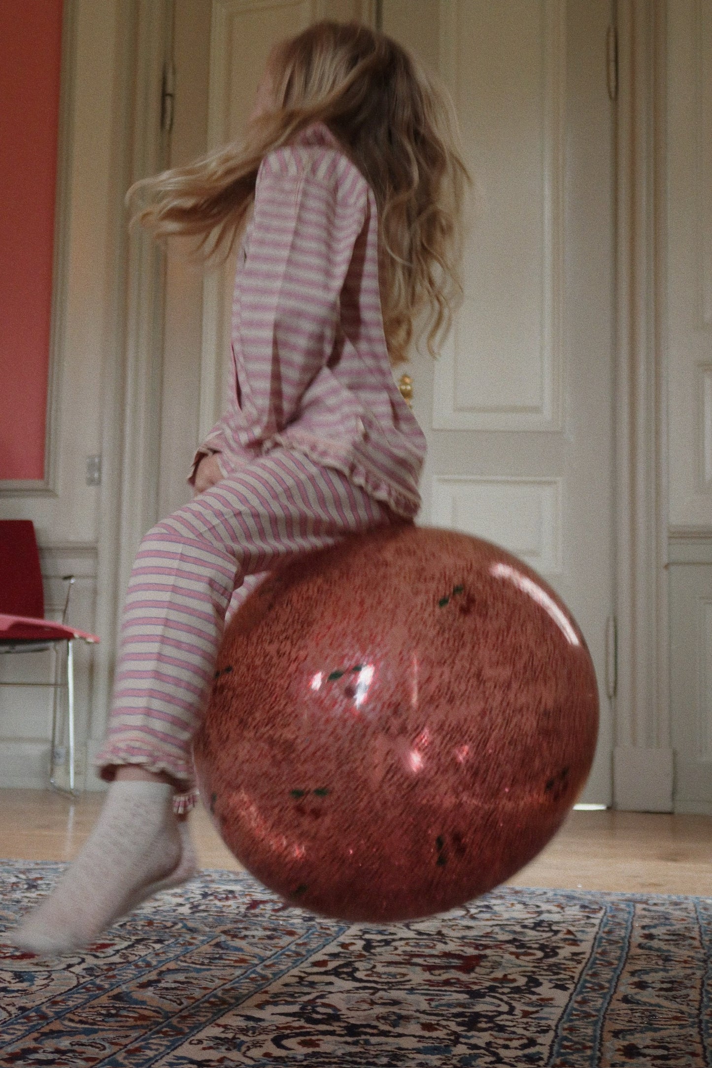 Konges Slojd Konges Slojd Glitter Jump Ball - Skippybal - Springbal - Ø50cm - Cherry - Decomusy