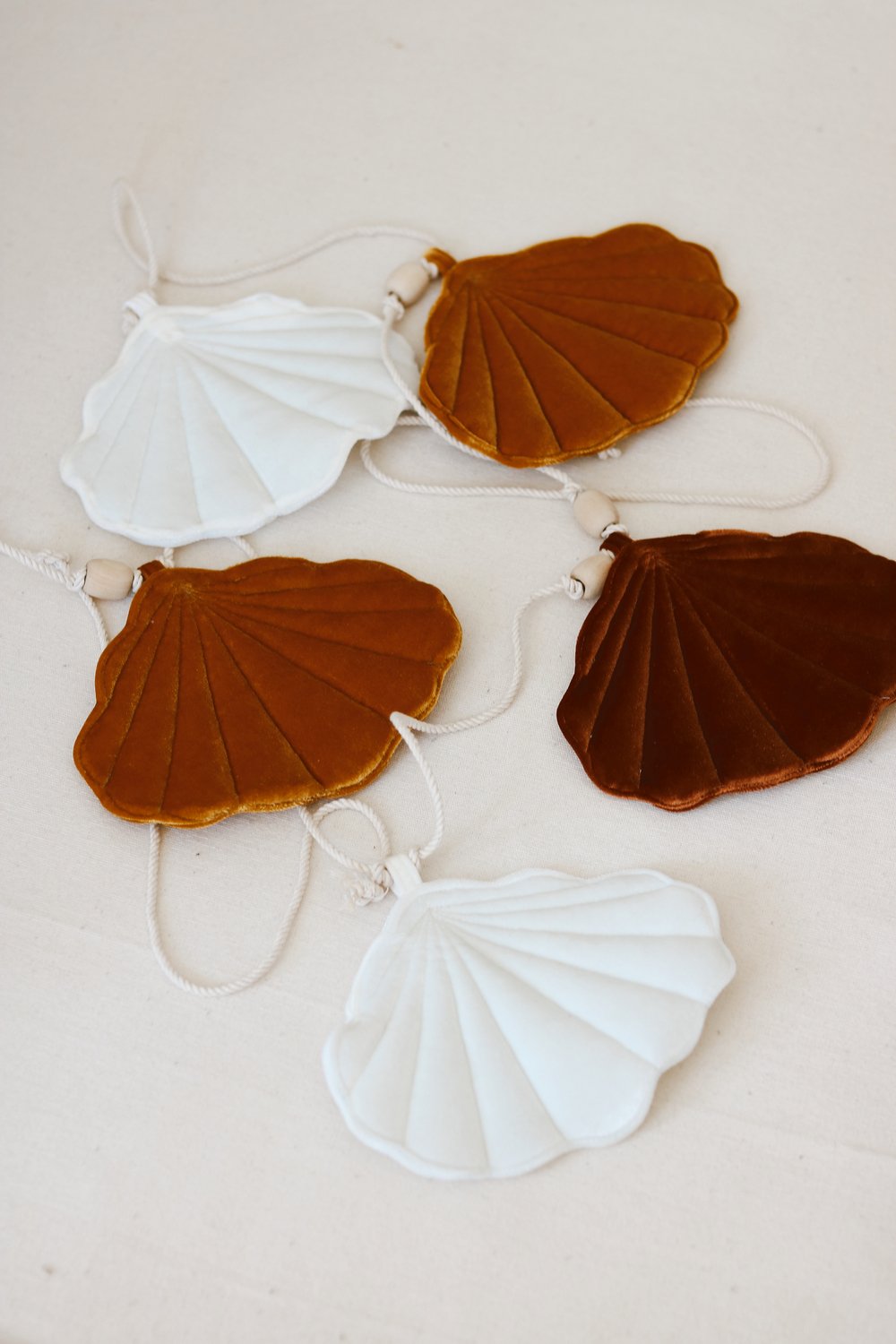 slinger Velvet Schelp Slinger "Gold Pearl" - Decomusy