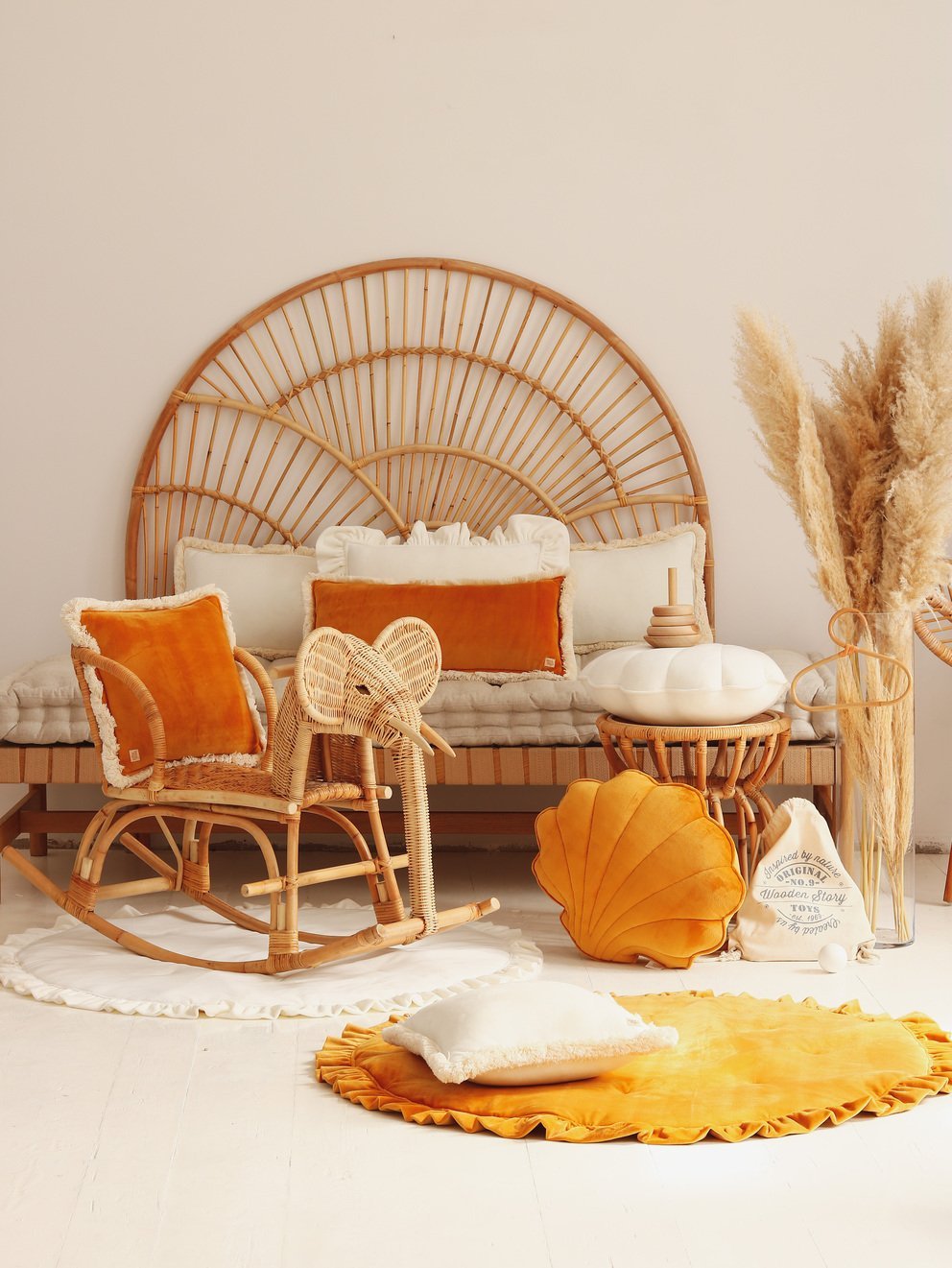 Moi Mili Moi Mili Soft Velvet Sierkussen met ruche “Wit” - Decomusy