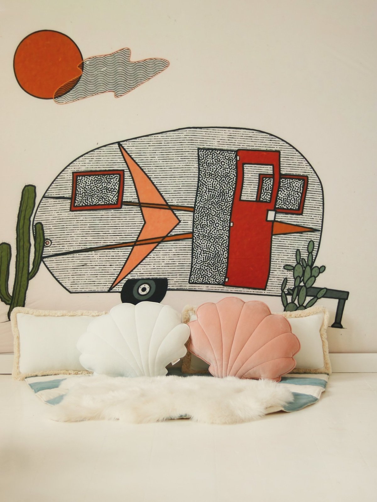 Moi Mili Moi Mili Soft Velvet Sierkussen Schelp "Apricot" - Decomusy