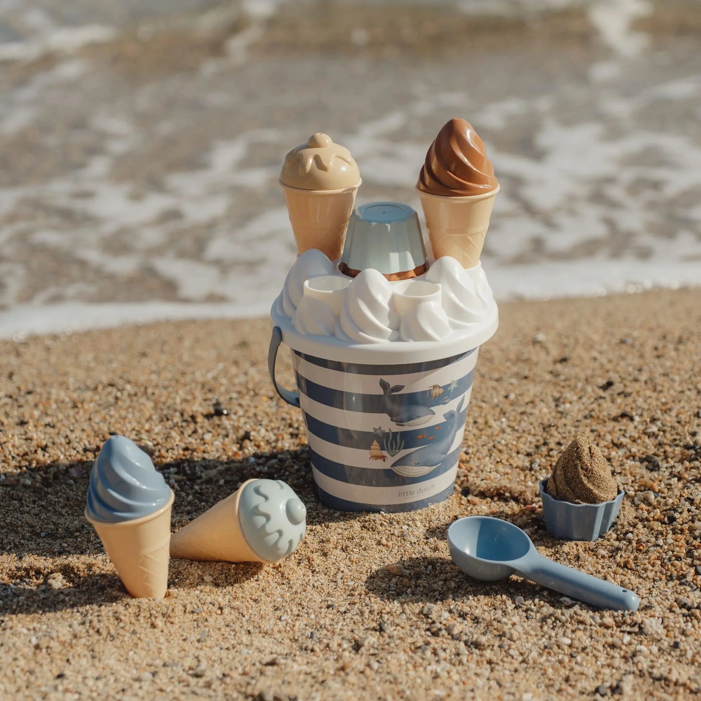 Little Dutch Strandset Ocean World Ijsjes Emmer 14-delig