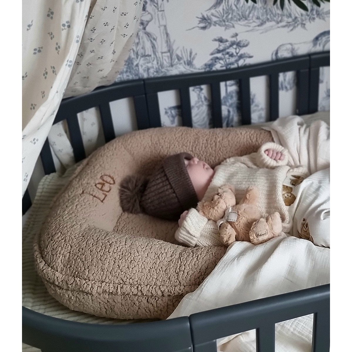 Muzpony Teddy babynest Beige - met geborduurde naam - Decomusy