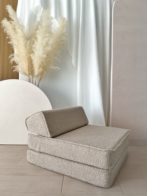 Moje. Moje. Bouclé Lounger Beige - Decomusy