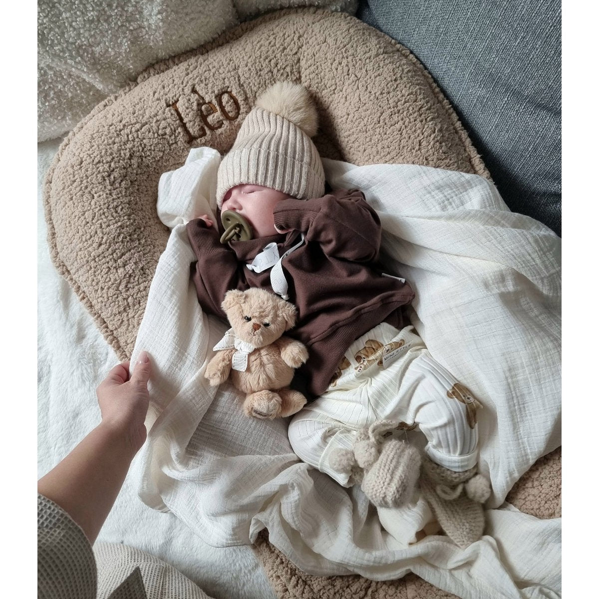 Muzpony Teddy babynest Beige - met geborduurde naam - Decomusy