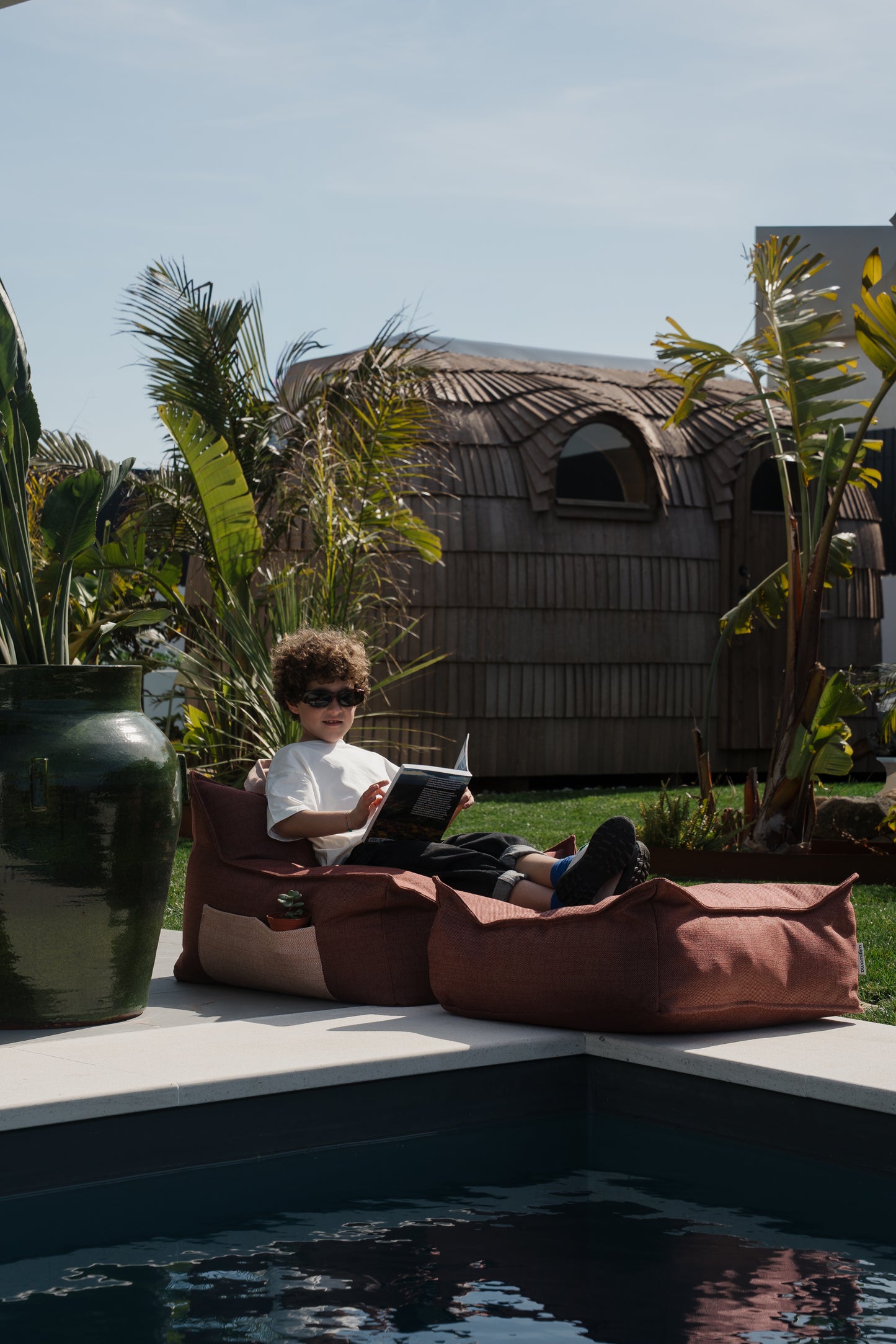 Wigiwama Wigiwama Beanbag Chair Outdoor - Pomegranate - Decomusy