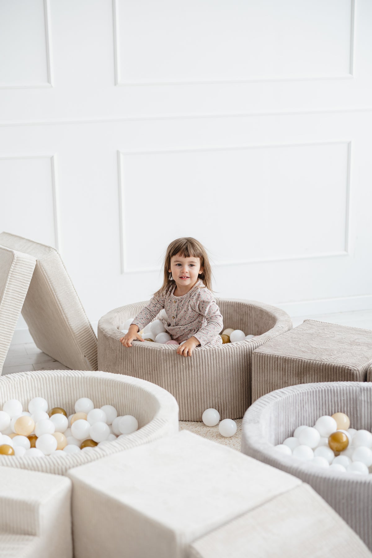 Moje. Foam Speelset 3 elements + Ballenbad 90x30 - Rib Velvet - Dark Beige