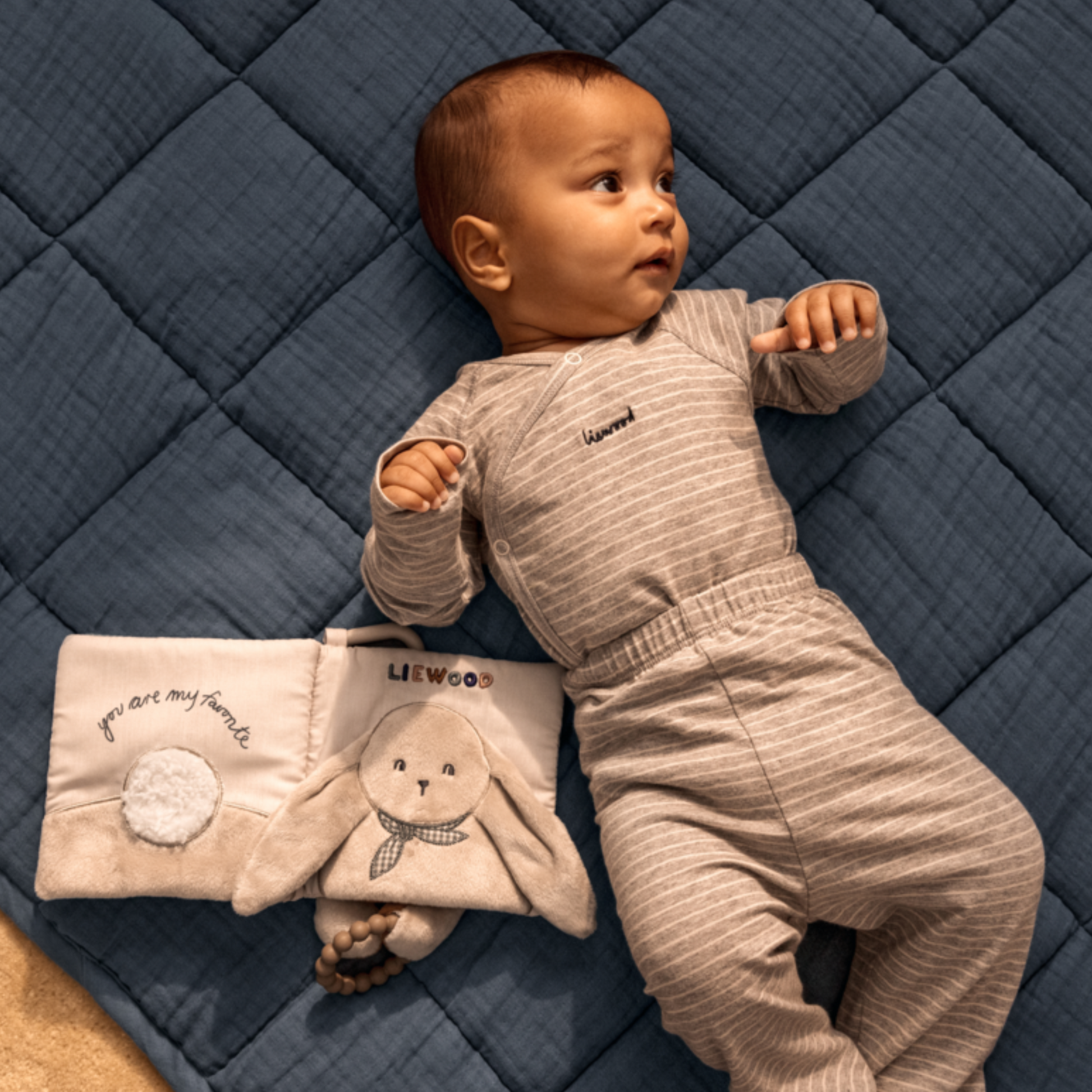 Liewood Liewood Fey Classic Fabric Book - Sandy multi mix - Decomusy