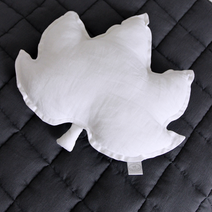 Cotton & Sweets Maple Leaf Sierkussen "White"