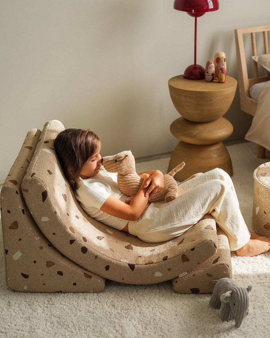 Wigiwama Wigiwama Beanbag Moon Chair Kinderfauteuil - Terrazzo Sand - Decomusy