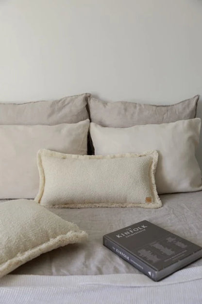 Moi Mili Fluffy Boucle Teddy Bolster met zoom
