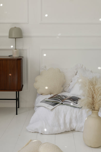 Moi Mili Boucle Schelp Kussen “White Teddy”