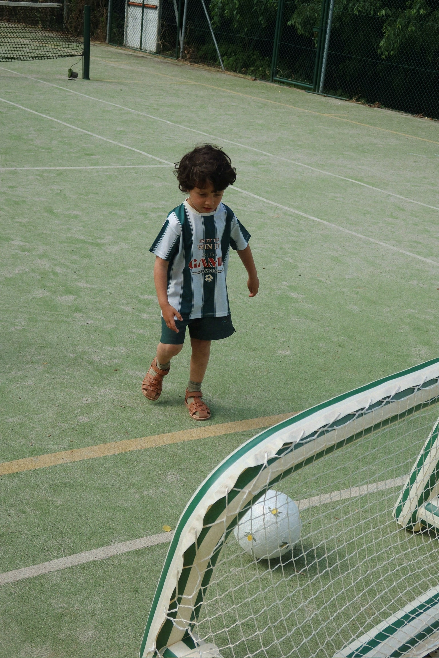 Konges Slojd Konges Slojd Opblaasbaar Voetbaldoel met Bal Green Stripe - Decomusy