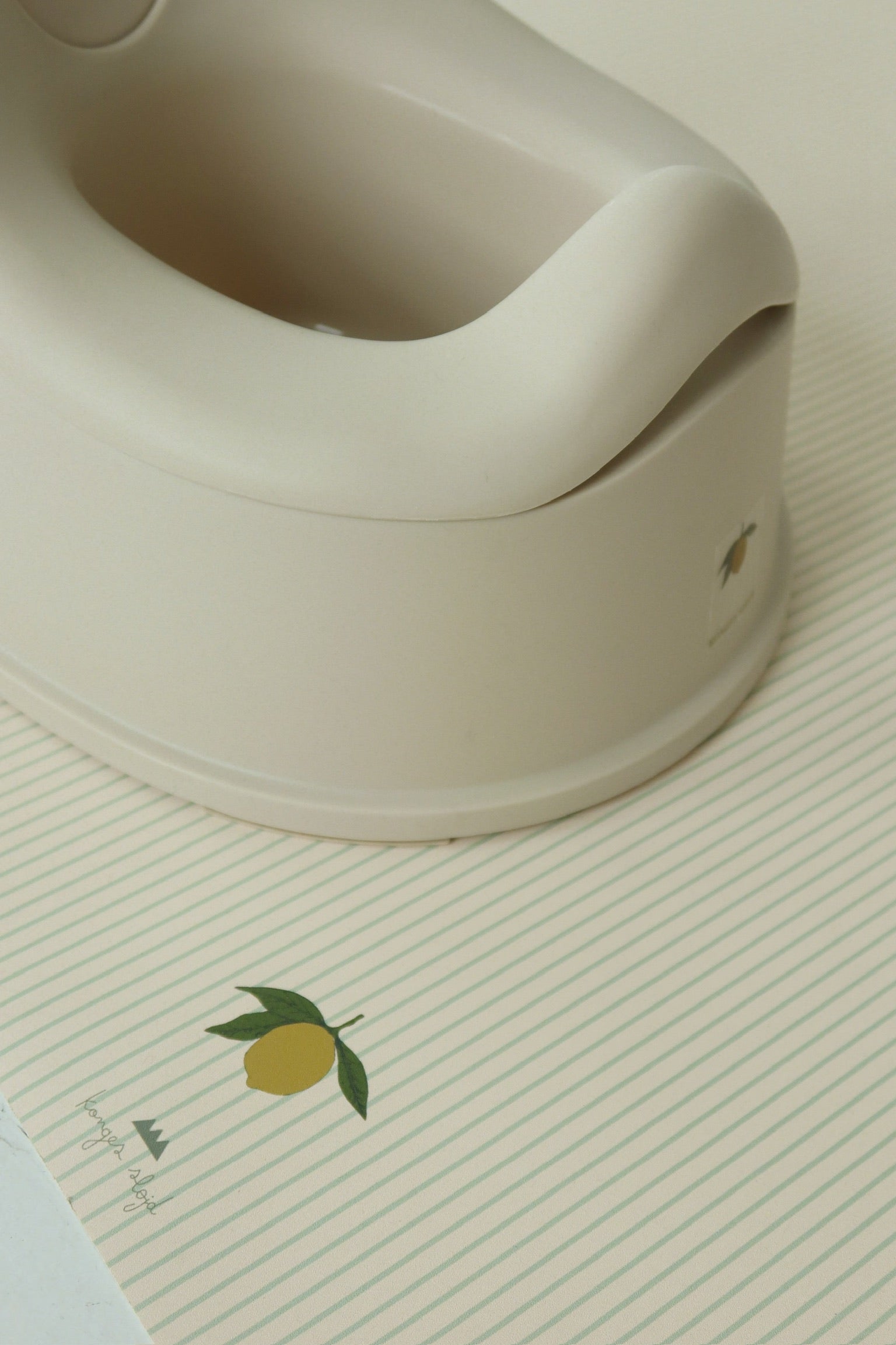 Konges Slojd Konges Slojd My First Potty Trainingspotje - Lemon - Decomusy