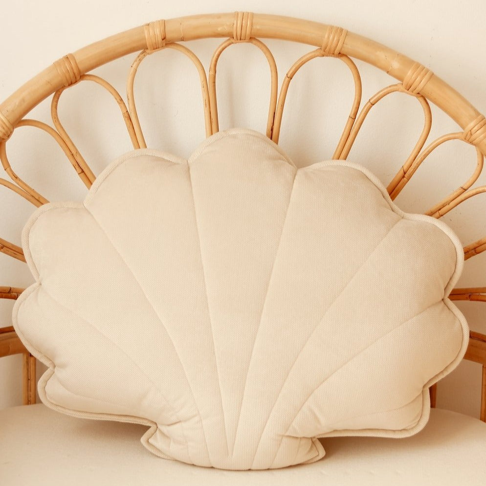 sierkussen XL Velvet Sierkussen Schelp "Cream" - Decomusy
