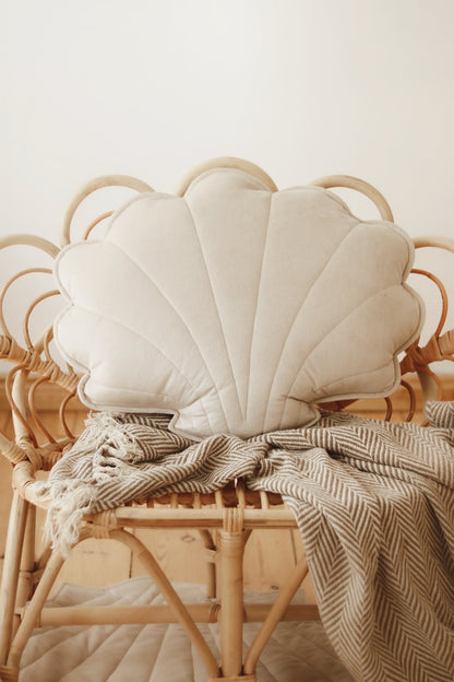 sierkussen XL Velvet Sierkussen Schelp "Cream" - Decomusy